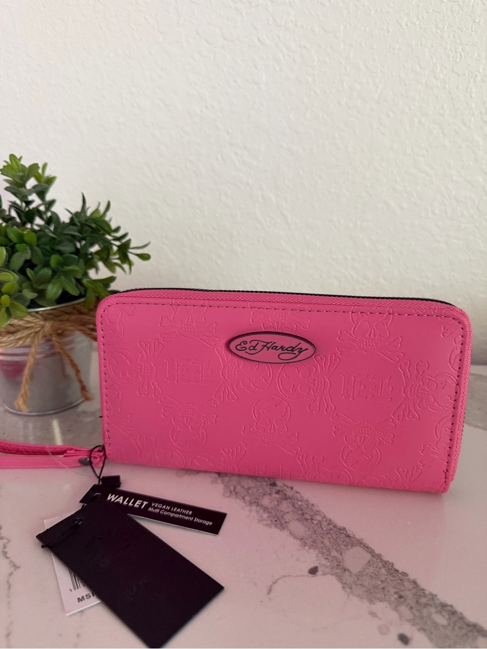 ED HARDY Hot Pink Embossed Zip Wallet NWT